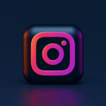 Instagram began to lure bloggers from TikTok with cash bonuses of up to $50 thousand per month